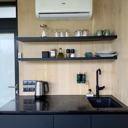 Basecamp Tiny House Eco-Resort Ijmuiden ไอย์มัลเดิน ภายนอก รูปภาพ