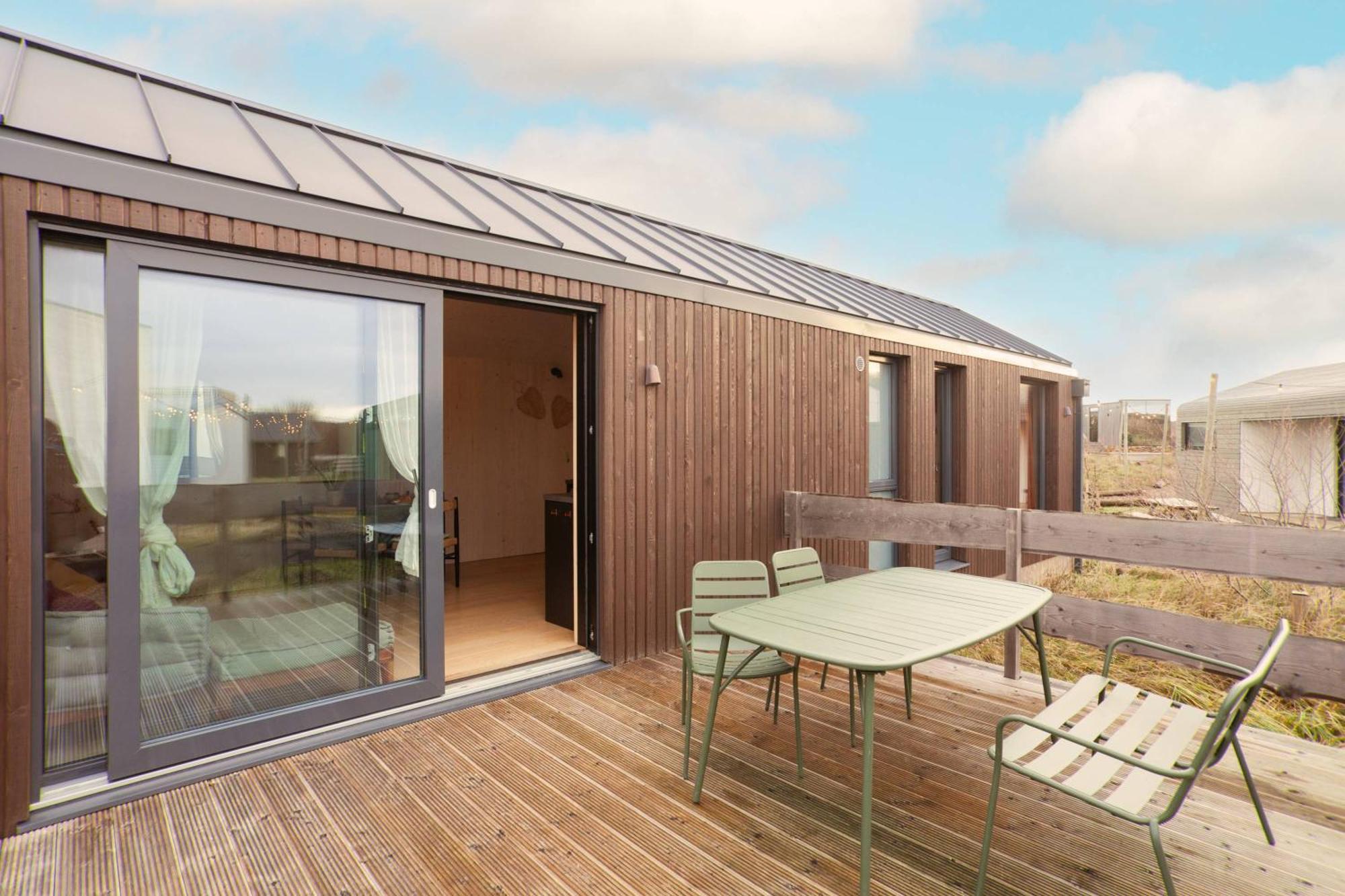 Basecamp Tiny House Eco-Resort Ijmuiden ไอย์มัลเดิน ภายนอก รูปภาพ