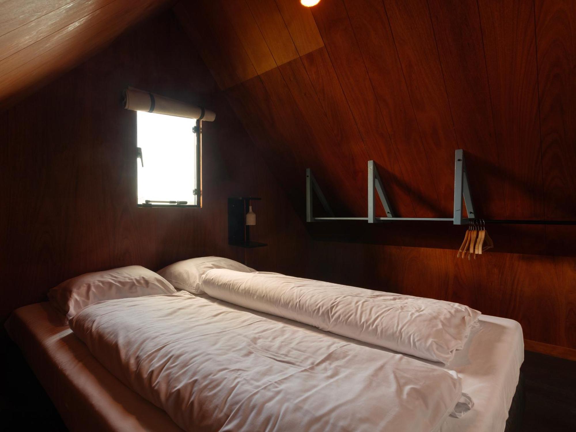 Basecamp Tiny House Eco-Resort Ijmuiden ไอย์มัลเดิน ภายนอก รูปภาพ