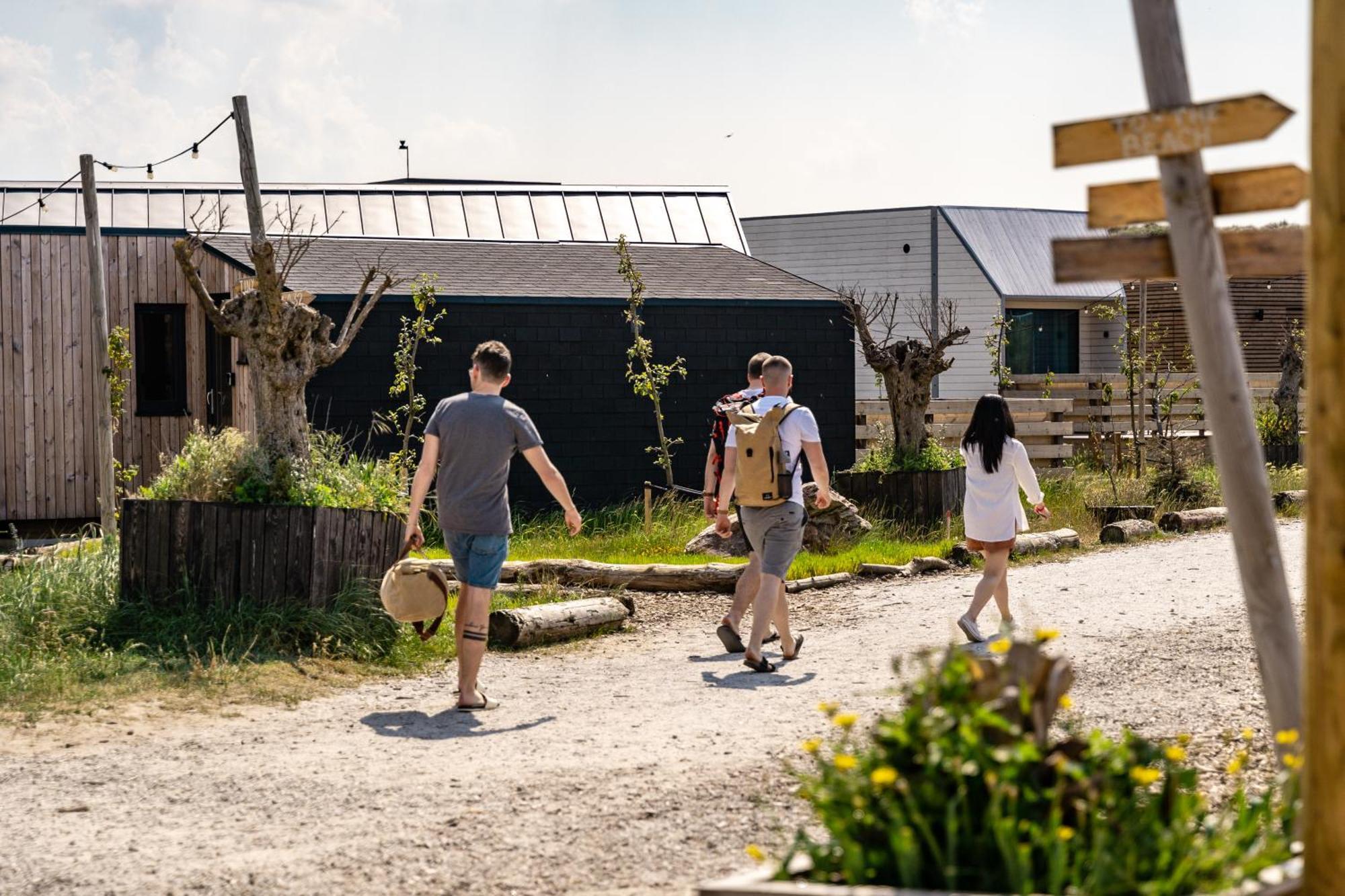 Basecamp Tiny House Eco-Resort Ijmuiden ไอย์มัลเดิน ภายนอก รูปภาพ