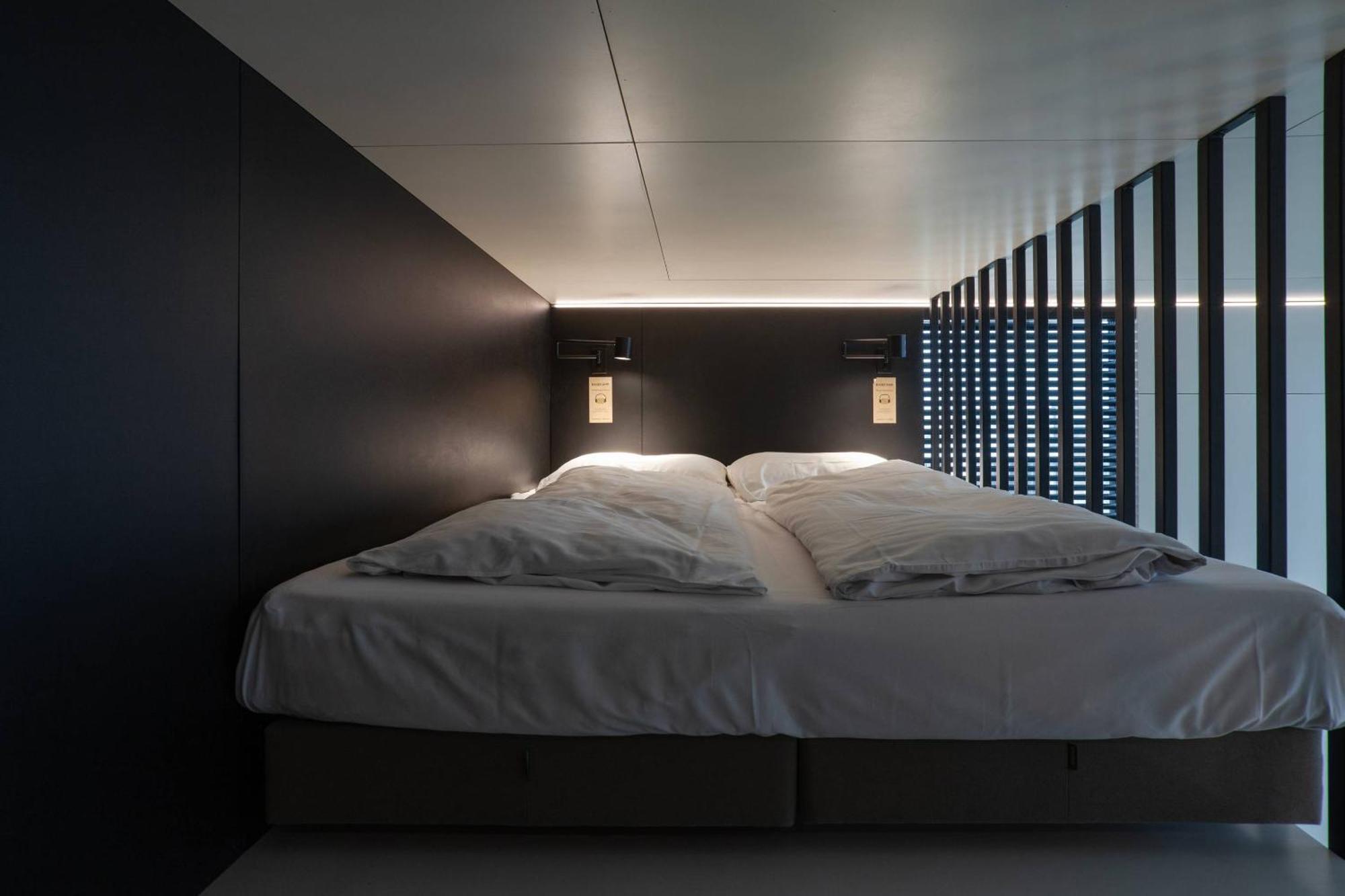 Basecamp Tiny House Eco-Resort Ijmuiden ไอย์มัลเดิน ภายนอก รูปภาพ