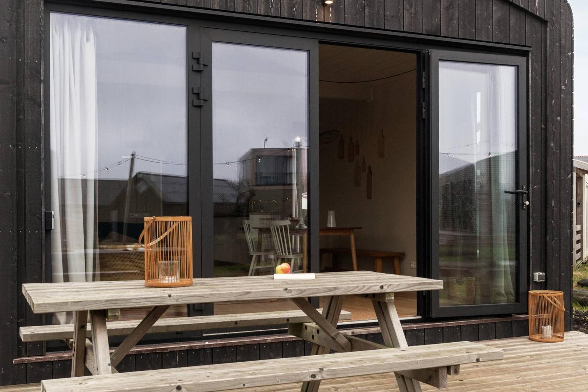 Basecamp Tiny House Eco-Resort Ijmuiden ไอย์มัลเดิน ภายนอก รูปภาพ