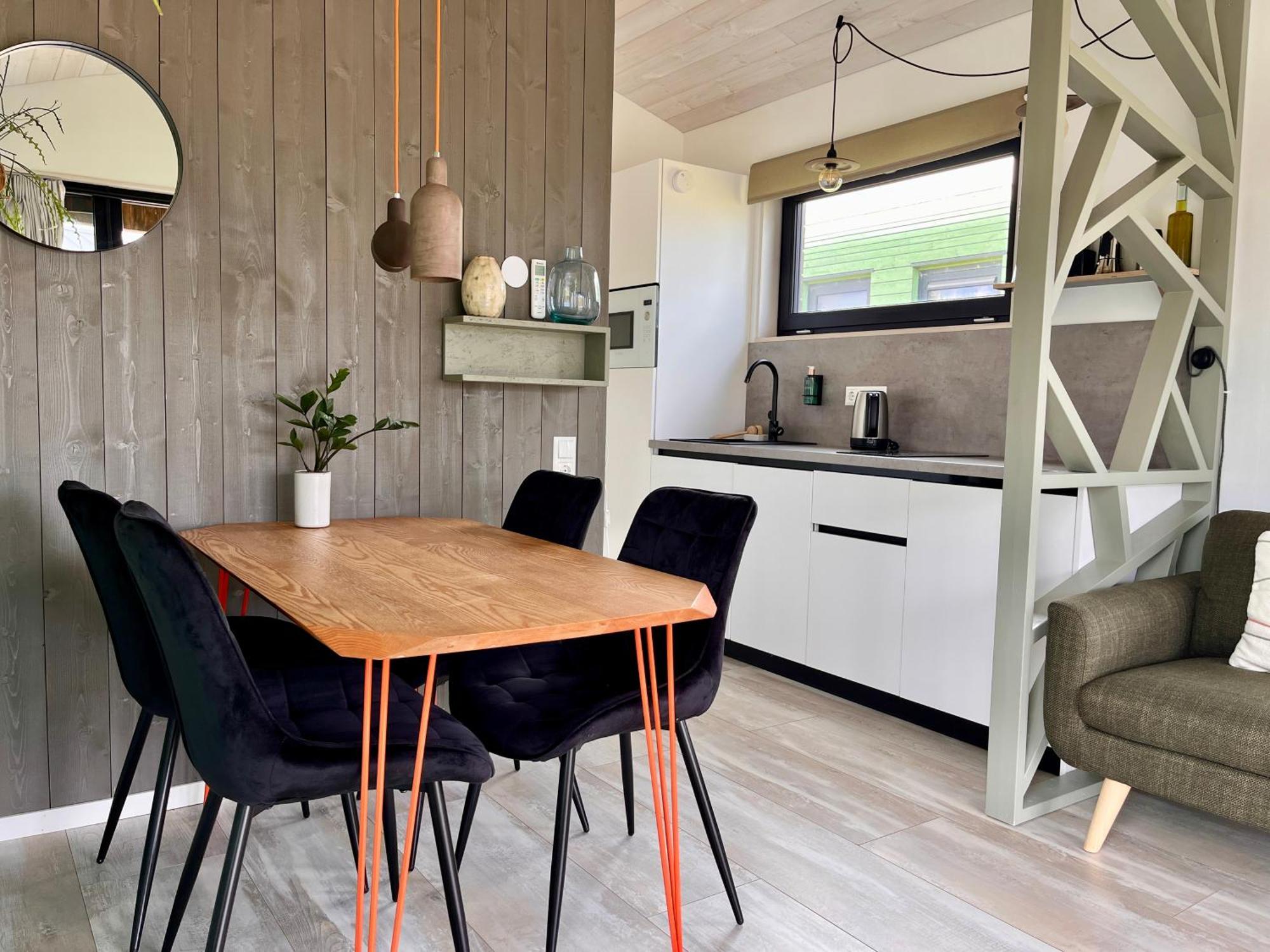 Basecamp Tiny House Eco-Resort Ijmuiden ไอย์มัลเดิน ภายนอก รูปภาพ