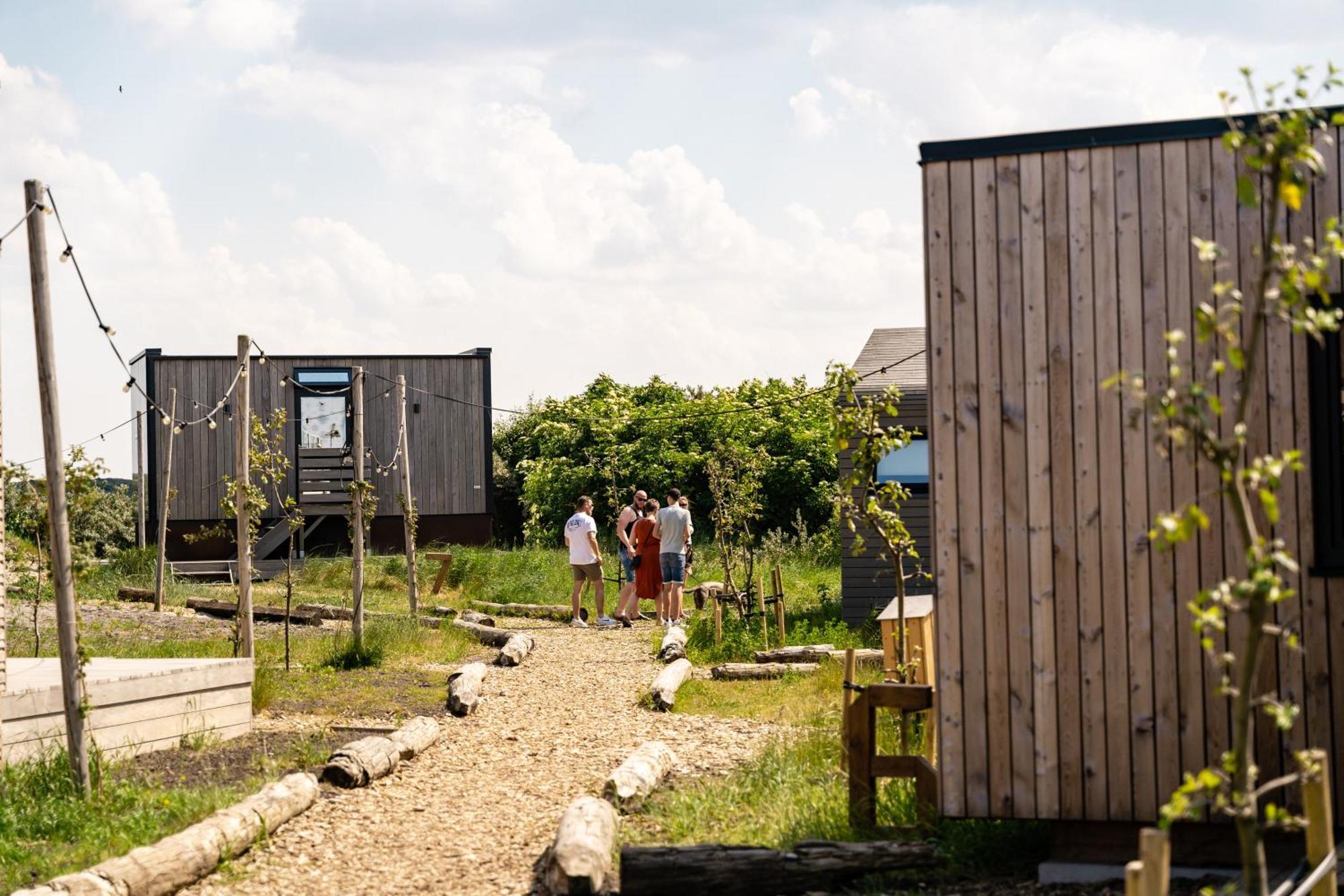 Basecamp Tiny House Eco-Resort Ijmuiden ไอย์มัลเดิน ภายนอก รูปภาพ